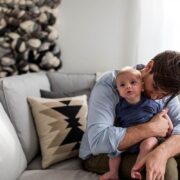 «5 πράγματα που κάνω ως μπαμπάς, τα οποία χρωστάω στους δικούς μου γονείς»