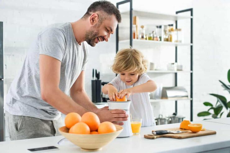 Το κρυολόγημα και η γρίπη είναι κάποια στιγμή αναπόφευκτα, αλλά υπάρχουν έξυπνα βήματα που μπορείτε να κάνετε για να διατηρήσετε τα παιδιά σας υγιή.