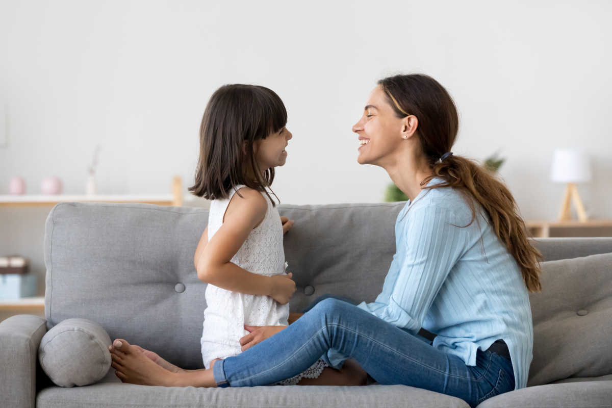 7 συμβουλές για το πώς να εφαρμόσετε τη σύνδεση ως αποτελεσματική μέθοδος πειθαρχίας για τα παιδιά