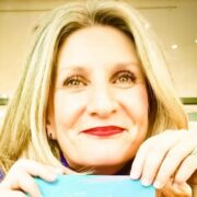 Η Δέσποινα Σουγιούλ μιλάει στο childit.gr και την Αγγελική Λάλου με αφορμή το βιβλίο της «Ο παππούς μου ο γίγαντας»