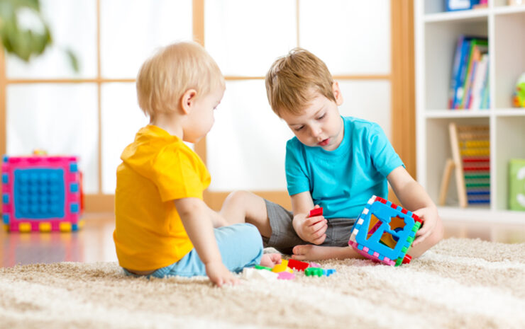 Η χωρική επίγνωση είναι η αντίληψη του παιδιού σας για το σώμα του σε σχέση και αλληλεπίδραση με το φυσικό του περιβάλλον και είναι μια κρίσιμη δεξιότητα για παιχνίδι, ανάπτυξη και μάθηση