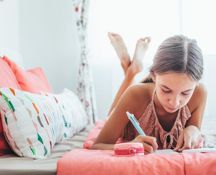 Με αφορμή την Παγκόσμια Ημέρα Ευτυχίας, συμβουλές για να μεγαλώσετε ένα ικανοποιημένο παιδί