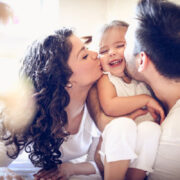 Πώς και γιατί οι ειδικοί στην παιδική ψυχική υγεία μεγαλώνουν τα παιδιά τους με αυτές τις συγκεκριμένες δεξιότητες