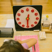 Η αρχή της νέας σχολικής χρονιάς είναι γεγονός κι εσείς θέλετε ακόμα να διευκολύνετε τη μετάβαση και προσαρμογή του παιδιού σας