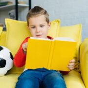 Η άσκηση βοηθά στην ανακούφιση από το άγχος και τα παιδιά και ευνοεί καλύτερες σχολικές επιδόσεις