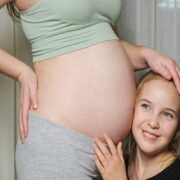 Όλα όσα πρέπει να γνωρίζετε για την κινητικότητα του μικρού σας μέσα στη μήτρα