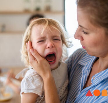 Η γλώσσα που χρησιμοποιούμε με τα παιδιά μας είναι αναπόσπαστο κομμάτι της ανάπτυξής τους.
