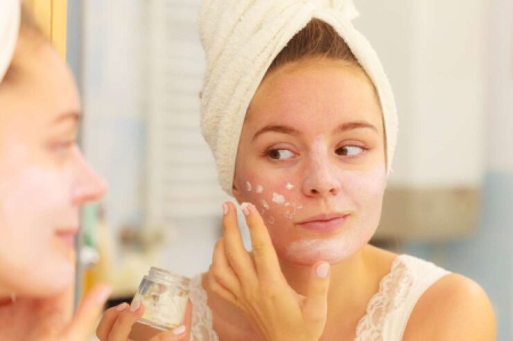 Το μέλασμα, που ονομάζεται επίσης μάσκα της εγκυμοσύνης, είναι μια δερματική πάθηση που χαρακτηρίζεται από υπερμελάγχρωση. Δείτε τι πρέπει να γνωρίζετε για τα αίτια, τα συμπτώματα και εάν μπορείτε να το αποτρέψετε.