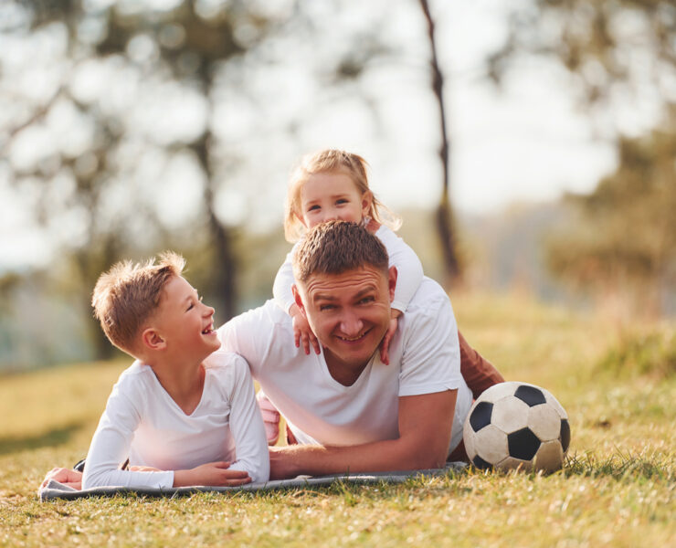 Χτίζοντας ισχυρότερους δεσμούς: Δραστηριότητες πατέρα-παιδιού για κάθε ηλικία