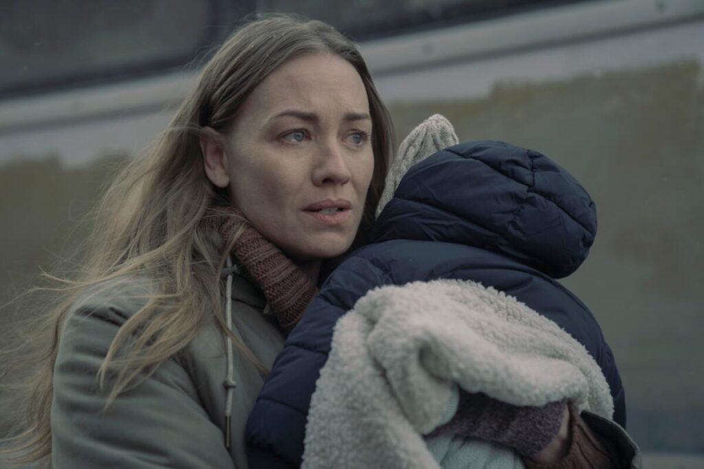 Πώς το τέλος του Handmaid’s Tale είναι ο απόλυτος ύμνος της μητρότητας