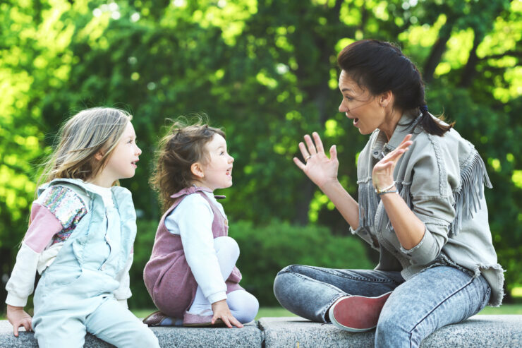 Αυτές οι δύο απλές φράσεις θα ενισχύσουν την κριτική σκέψη των παιδιών