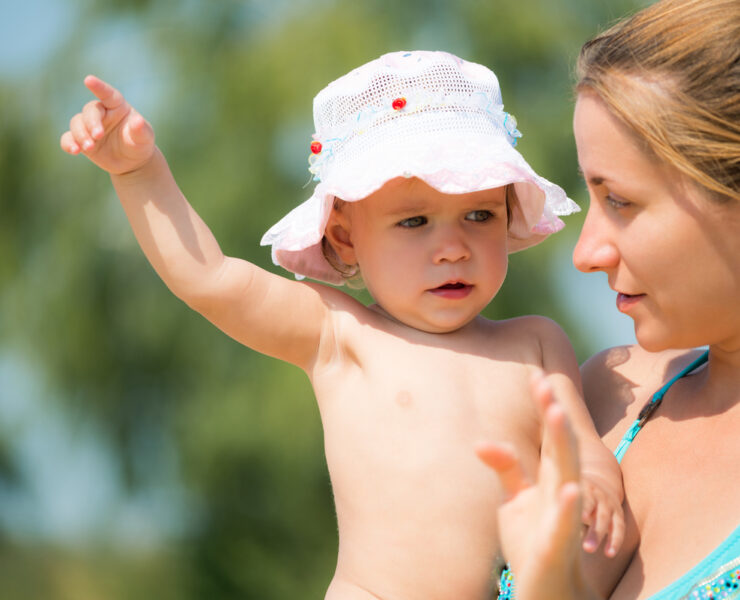 Καλοκαιρινή ζέστη και μωρά: συμβουλές για το τι να αποφύγετε