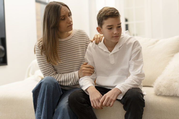 Πώς να υποστηρίξετε συναισθηματικά το παιδί σας αν δεν τα πήγε όπως ήθελε στις πανελλήνιες