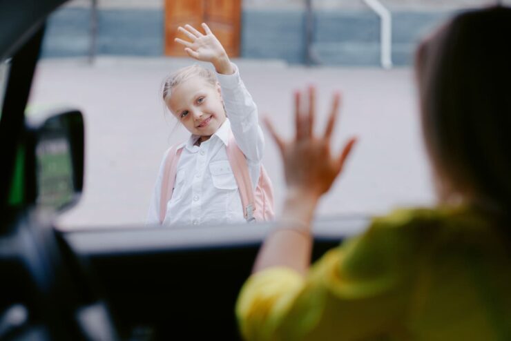 Η χαρμολύπη της επιστροφής στο σχολείο – γονείς είναι απόλυτα φυσιολογικό να χαίρεστε και να λυπάστε που ανοίγουν ξανά τα σχολεία