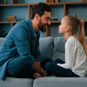 Τρεις βασικές δεξιότητες που θα βοηθήσουν τα παιδιά σας να διαπρέψουν στο σχολείο (και όχι μόνο)