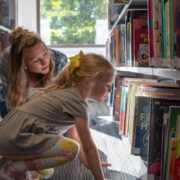 Φιλαναγνωσία & κοινωνική προσφορά: Πώς να έχετε διπλό όφελος στην εξαργύρωση επιταγής βιβλίων της ΔΥΠΑ