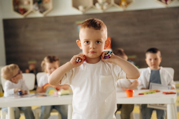 Οδηγός υποστήριξης παιδιών με διαταραχή αισθητηριακής επεξεργασίας: συμβουλές για μια ομαλή επιστροφή στο σχολείο
