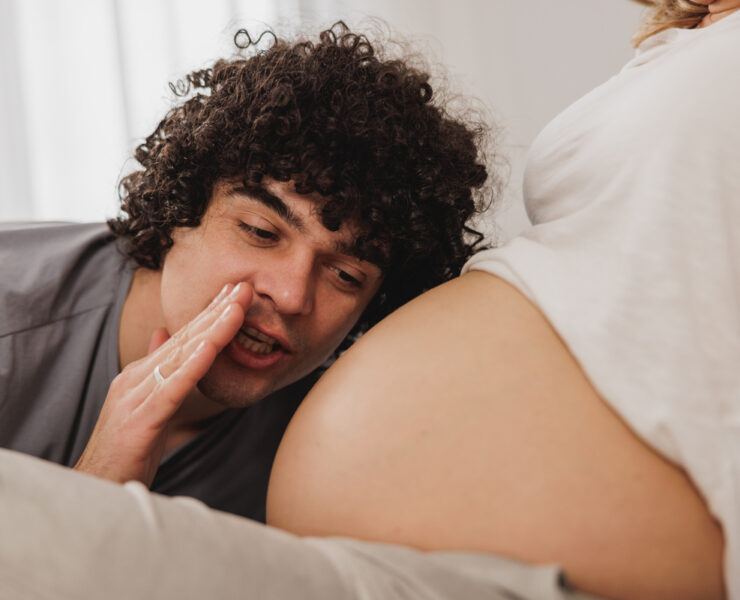 Επιστήμονες μόλις ανακάλυψαν ότι τα μωρά αναγνωρίζουν τη γλώσσα νωρίτερα από το αναμενόμενο