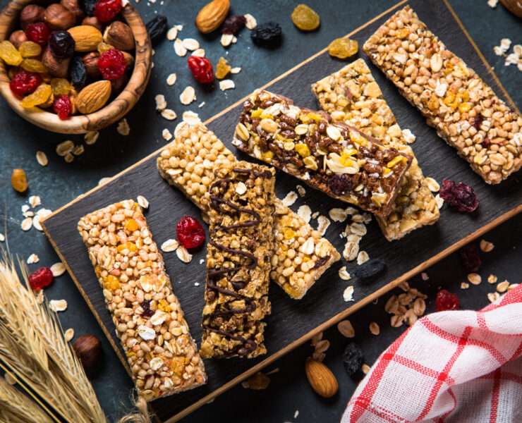 5 γρήγορες κι απλές συνταγές για μπάρες δημητριακών — ένα υγιεινό σνακ όλο ενέργεια