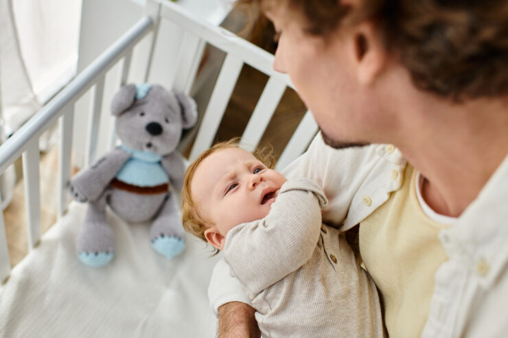 Ρουτίνα 13 λεπτών για να κοιμίσετε ένα μωρό, σύμφωνα με μελέτη