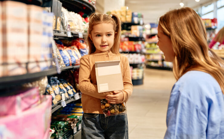 Black Friday: Η τέλεια ευκαιρία να διδάξετε στα παιδιά σας αυτά που δεν αγοράζονται με χρήματα