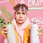 Chroming: Η «αθώα» απειλή στο σπίτι μας – Τι πρέπει να γνωρίζει κάθε γονιός