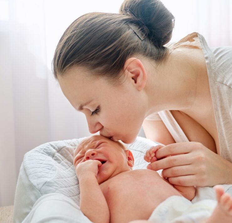 Νέα μαμά: 10 συνήθειες μετά τον τοκετό που προστατεύουν την ψυχική υγεία σου