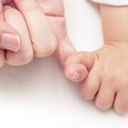 Για 8η χρονιά τα πρόωρα μωράκια και οι οικογένειές τους στηρίζονται με δράσεις που αγγίζουν την καρδιά, από τα Pampers®