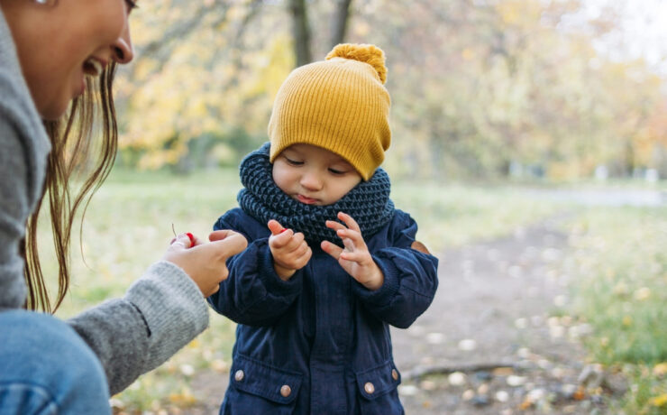 Τι είναι η ριζική αποδοχή και πώς θα σας βοηθήσει να διαχειριστείτε τα νηπιακά ξεσπάσματα