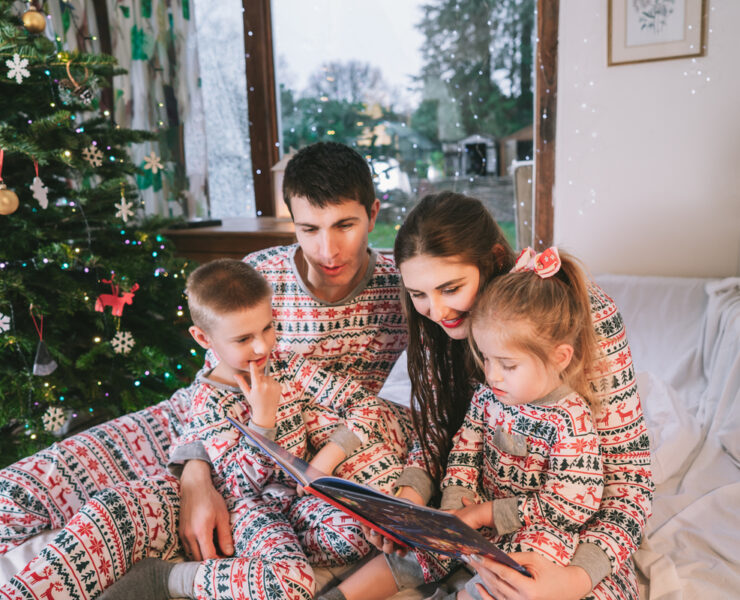 Φέτος τα Χριστούγεννα, κάντε ένα δώρο στον εαυτό σας: 10 τρόποι να γλιτώσετε το άγχος της «Τέλειας Γιορτής»