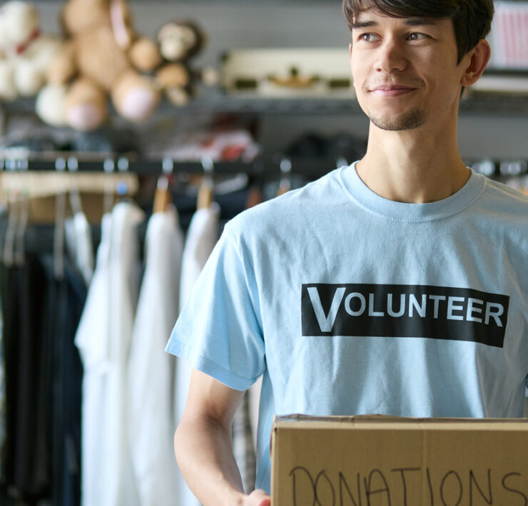 Το αντίδοτο στη θλίψη των εφήβων δεν είναι πάντα η ψυχοθεραπεία: Πώς η «προσφορά» αλλάζει τον εγκέφαλό τους