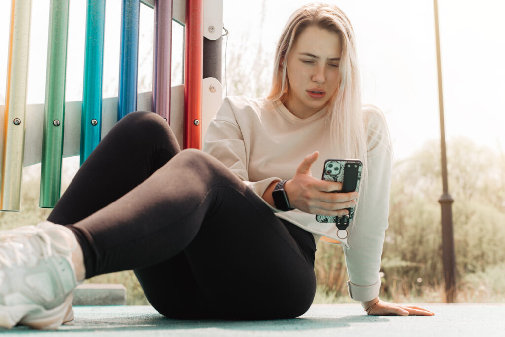 Νέα μελέτη αποκαλύπτει επικίνδυνες τάσεις στο TikTok που στέλνουν παιδιά στα επείγοντα