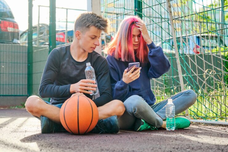 Νέα μελέτη αποκαλύπτει επικίνδυνες τάσεις στο TikTok που στέλνουν παιδιά στα επείγοντα