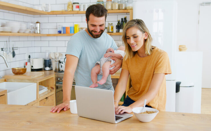 «Είμαι η μόνη που δεν το ήξερα;»: Τι αποκάλυψαν οι αναζητήσεις των γονιών στο Google το 2025 για τις κρυφές μας ανησυχίες