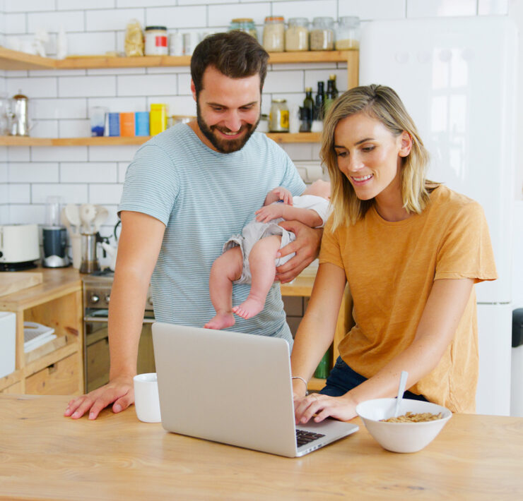 «Είμαι η μόνη που δεν το ήξερα;»: Τι αποκάλυψαν οι αναζητήσεις των γονιών στο Google το 2025 για τις κρυφές μας ανησυχίες