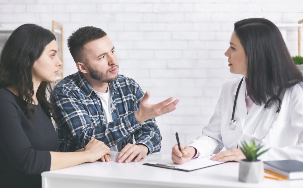 Υποβοηθούμενη αναπαραγωγή: Ο απόλυτος οδηγός για τις θεραπείες γονιμότητας