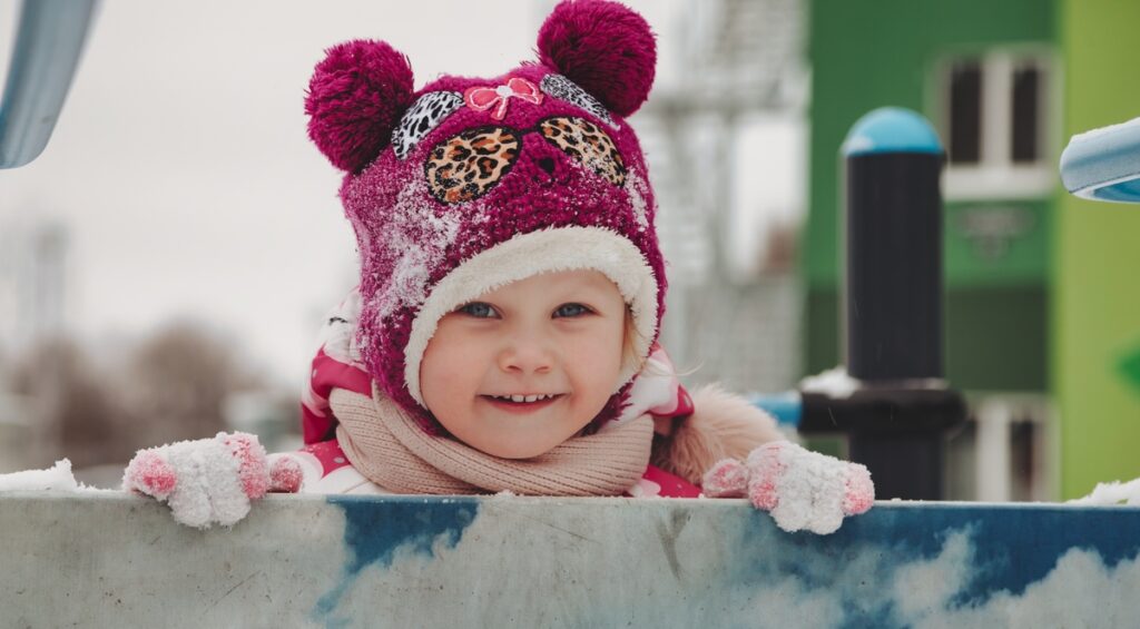 Όλα όσα κάνουν τα μωρά του Δεκεμβρίου μοναδικά (και η επιστήμη συμφωνεί!)