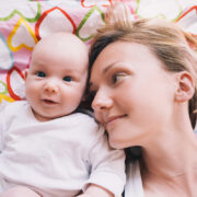 8 ιεροτελεστίες για να ξαναβρείς τον εαυτό σου (και όχι μόνο το μωρό σου) μετά τον τοκετό