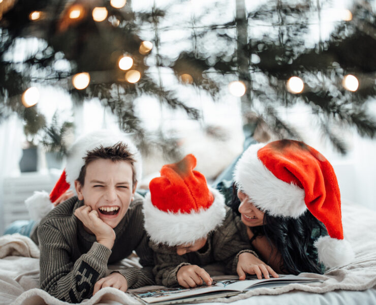 «Φέτος δεν θα πάρω δώρο στα παιδιά μου»: Η απόφασή μου να ζήσουμε Χριστούγεννα χωρίς πακέτα κάτω από το δέντρο