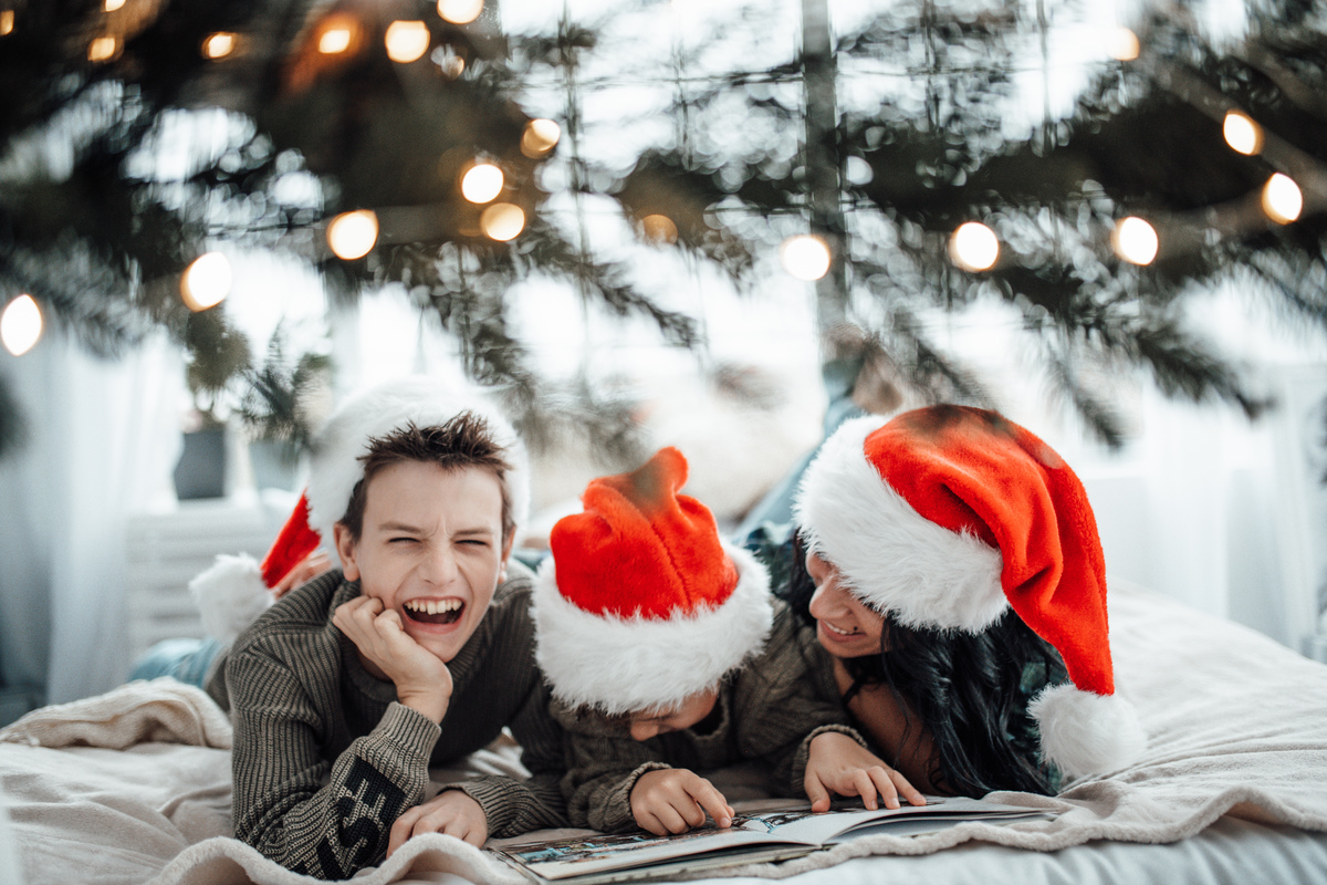 «Φέτος δεν θα πάρω δώρο στα παιδιά μου»: Η απόφασή μου να ζήσουμε Χριστούγεννα χωρίς πακέτα κάτω από το δέντρο