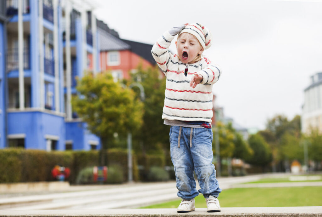 «Μαμά θέλω άλλο, αυτό έσπασε!»: Το δράμα του σπασμένου μπισκότου και το κλειδί για την ανθεκτικότητα παιδιού σας