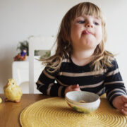 Είναι το μικρό σου δύσκολο στο φαγητό; Κι όμως σε μεγάλο βαθμό ευθύνεται το DNA