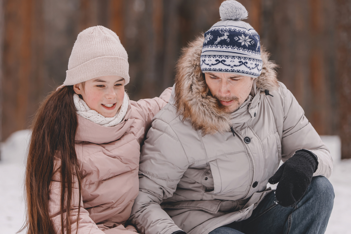 Εφηβεία και σχέσεις: Τι χρειάζονται πραγματικά οι έφηβοι από εσάς (ακόμα κι αν δεν θα σας το πουν ποτέ)