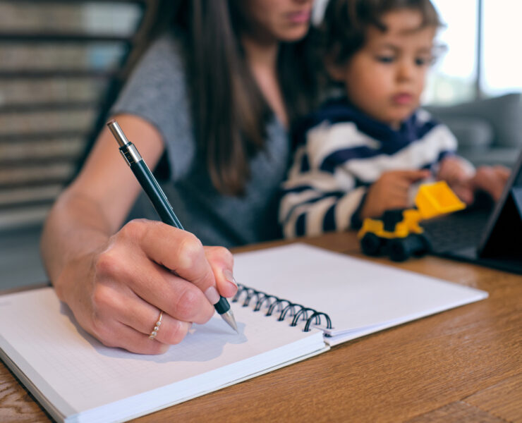 Ημερολόγιο Γονέα: Θες να σταματήσεις τις φωνές το 2026; Το εργαλείο που έσωσε τη σχέση μου με το παιδί μου