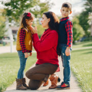 Το μεγαλύτερο μυστικό της γονεϊκότητας: Γιατί τα λάθη γονέων είναι το πολυτιμότερο μάθημα που θα δώσεις στο παιδί σου