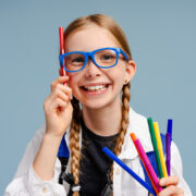 Πώς να μεγαλώσω παιδιά με κριτική σκέψη: 5 τρόποι να αναπτύξω τη λογική τους (όταν η πραγματικότητα δεν βγάζει νόημα )