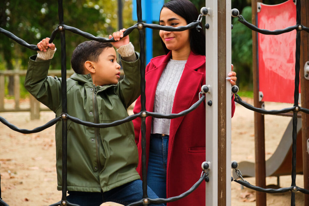 Όρια: Γιατί η αγάπη από μόνη της δεν αρκεί για να αλλάξει τη συμπεριφορά του παιδιού (και τι λείπει από την εξίσωση)