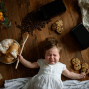 Πώς να «διαβάζετε» το μυαλό του παιδιού σας: Η μυστική τεχνική των θεραπευτών για να αποκωδικοποιούν τα κρυμμένα συναισθήματα