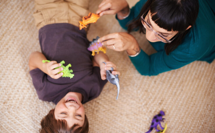 Σε μια καθημερινότητα γεμάτη φροντιστήρια, τάμπλετ και προγράμματα, έχουμε ξεχάσει τη σημασία παιχνιδιού: Δεν είναι πολυτέλεια, είναι ανάγκη