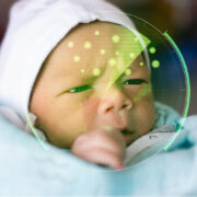 Τεχνητή νοημοσύνη και μωρά: Γιατί οι ειδικοί λένε ΟΧΙ στην τεχνολογία από κούνια (και τι μπορούμε να κάνουμε εμείς οι γονείς)